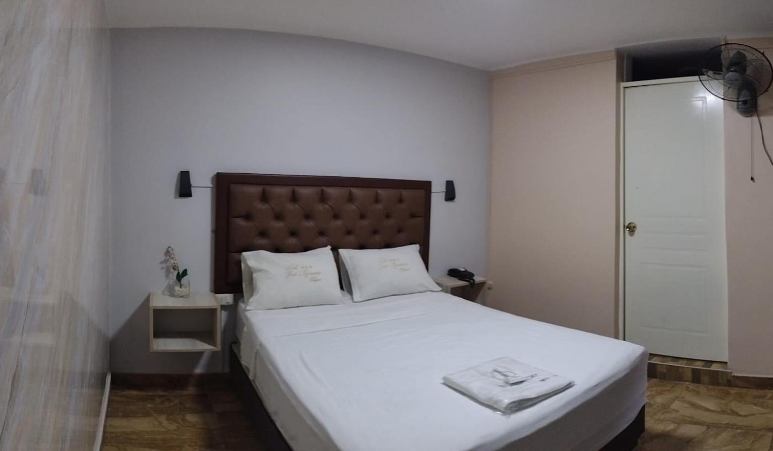Hotel Jose Ignacio Chepén エクステリア 写真