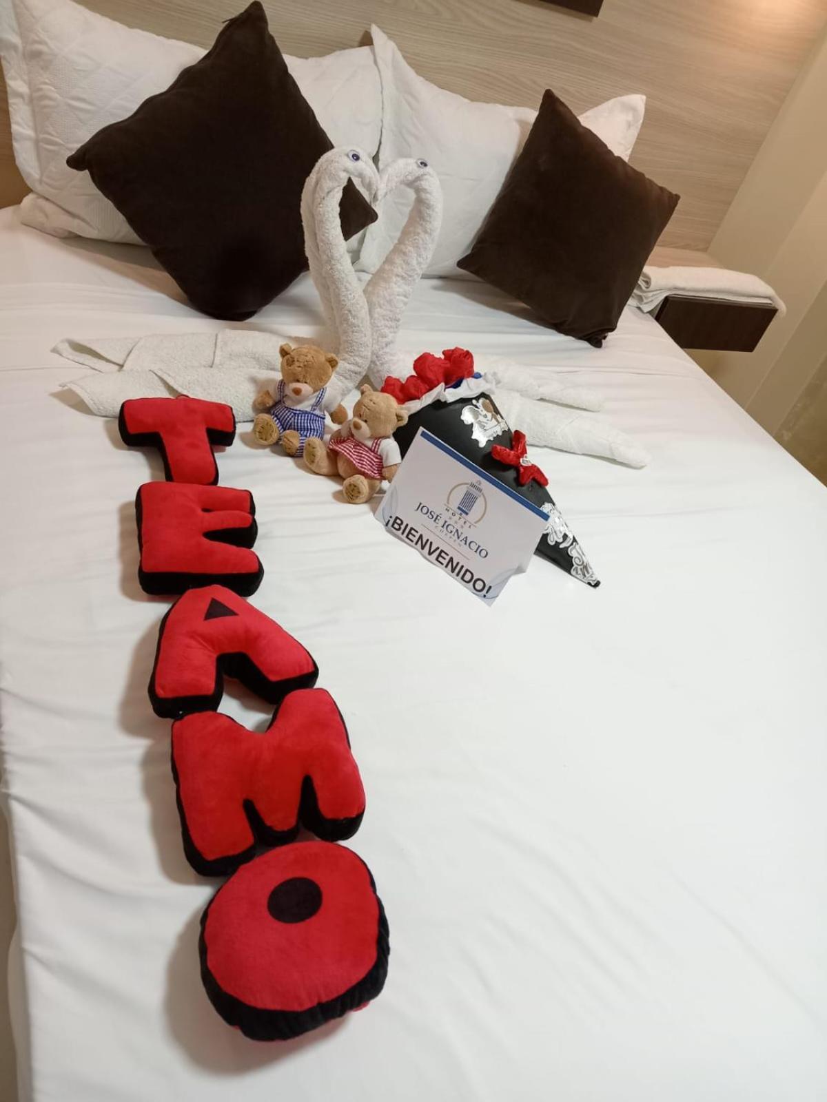 Hotel Jose Ignacio Chepén エクステリア 写真