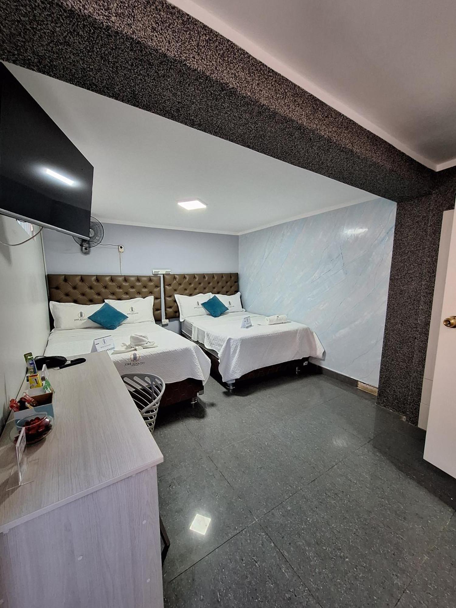 Hotel Jose Ignacio Chepén エクステリア 写真